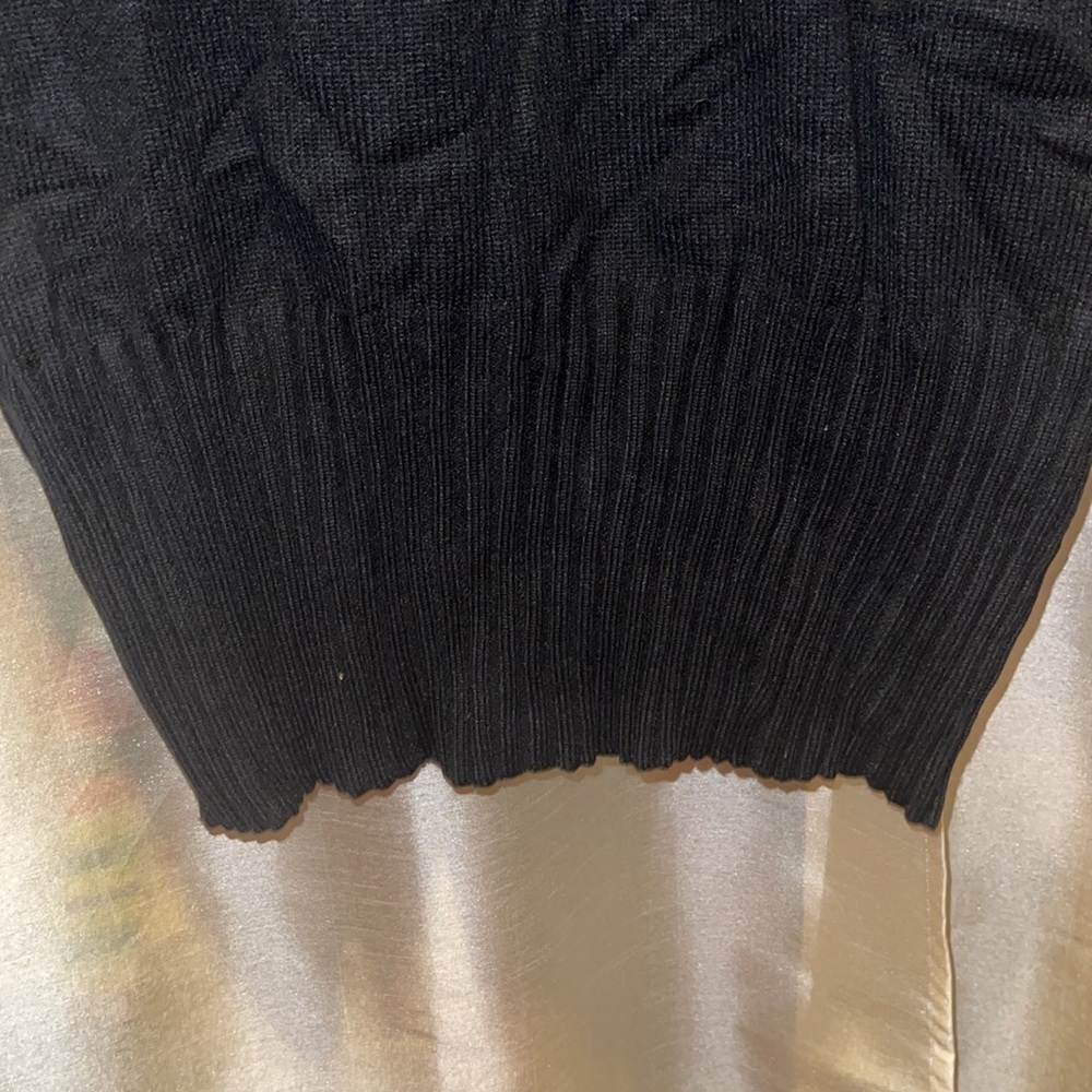 Sweater - Picture 2 of 5